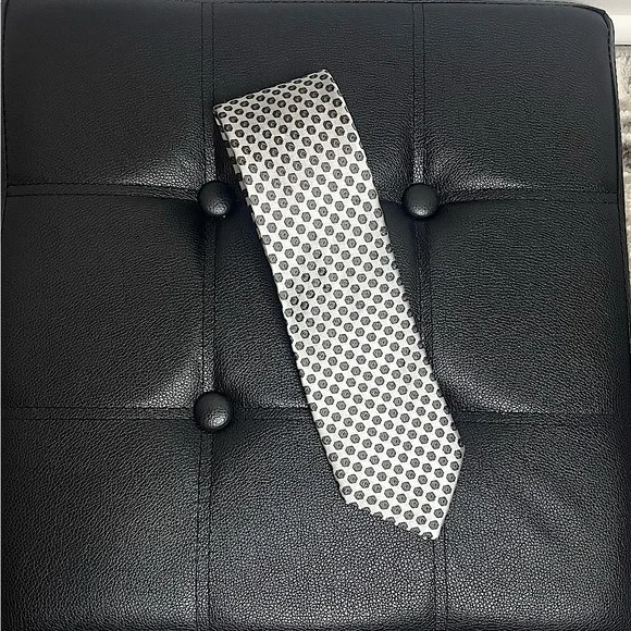 Men's Calvin Klein Tie - Picture 3 of 4